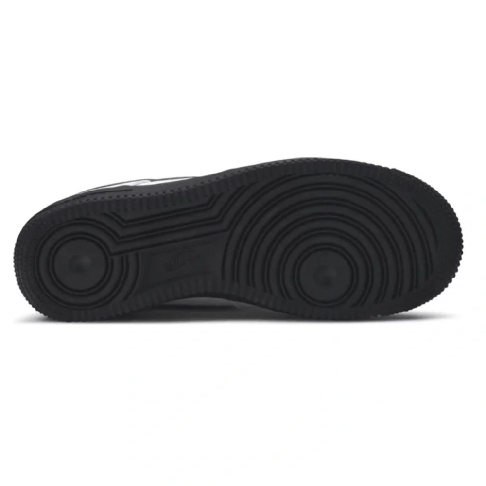Nike Air Force 1 Low Black Sole